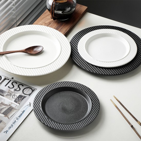 Vaisselle en céramique de style japonais premium sense hotel nub steak plate wholesale retro noir et blanc western assiette assiette de repas maison