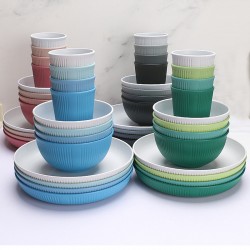 Amazone coloré blé paille bol tasse plat plat plat plat de salade steak maison grain vertical coupe de café bol de céréales set