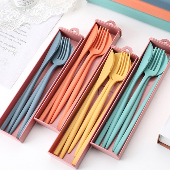 Empreintes digitales pullbox paille de blé couteaux fourchettes cuillères baguettes étudiants voyage extérieur portable quatre pièces ensemble de vaisselle cadeau