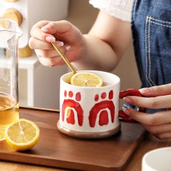 Haut niveau d’apparence tasse créative tasse à café au lait tasse à boire sous glaçure céramique colorée tasse en porcelaine style japonais influenceur grand volume rouge