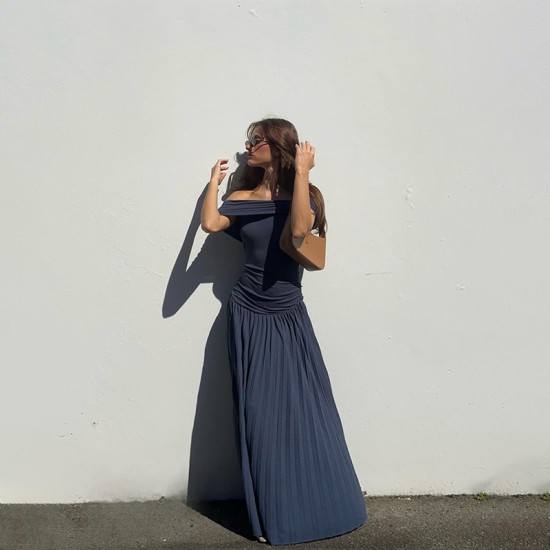 European and American style 2023 summer new pure color backless figure-hugging sexy one-piece dress, trendy basic style, women's spot-on