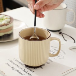 Carnation simple tasse de grande capacité tasse en céramique à la maison tasse d’eau tasse de café tasse d’avoine tasse de petit déjeuner
