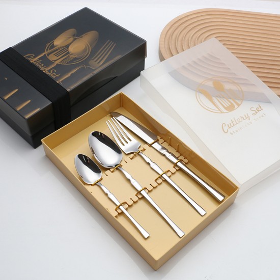 Transfrontalier en acier inoxydable petite taille brute vaisselle steak couteau et fourchette cuillère à café ensemble de quatre pièces boîte cadeau accueil